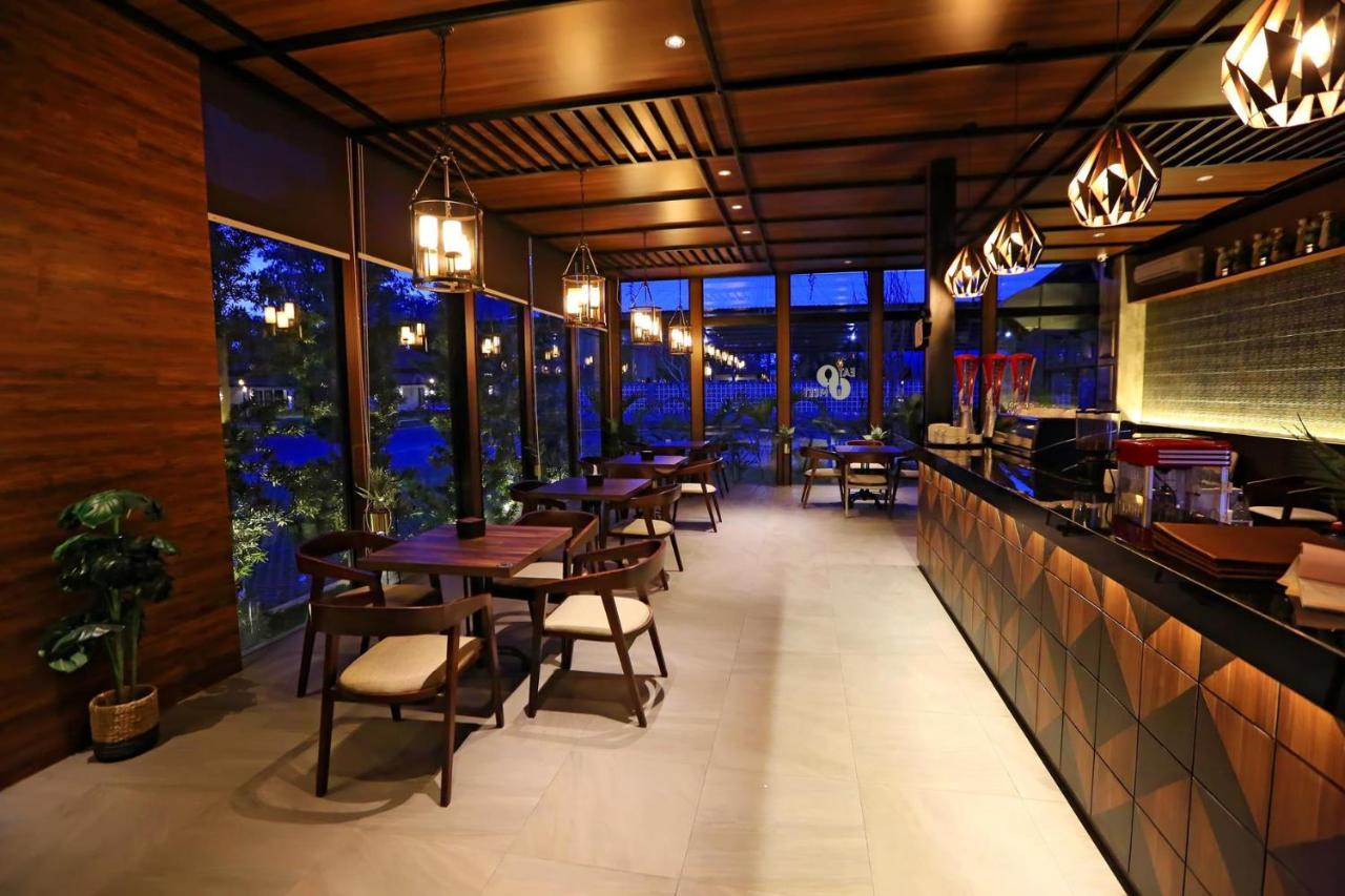New Surya Hotel Banyuwangi  Dış mekan fotoğraf