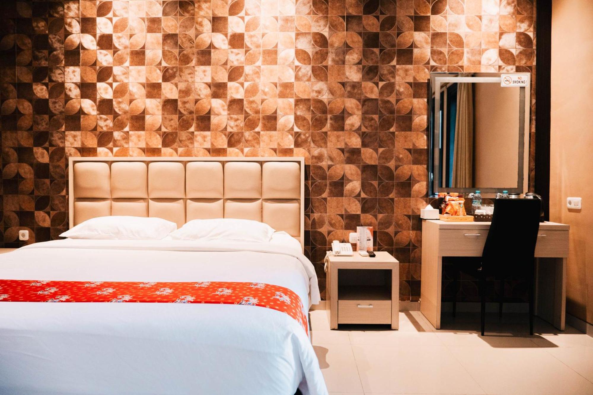 New Surya Hotel Banyuwangi  Dış mekan fotoğraf