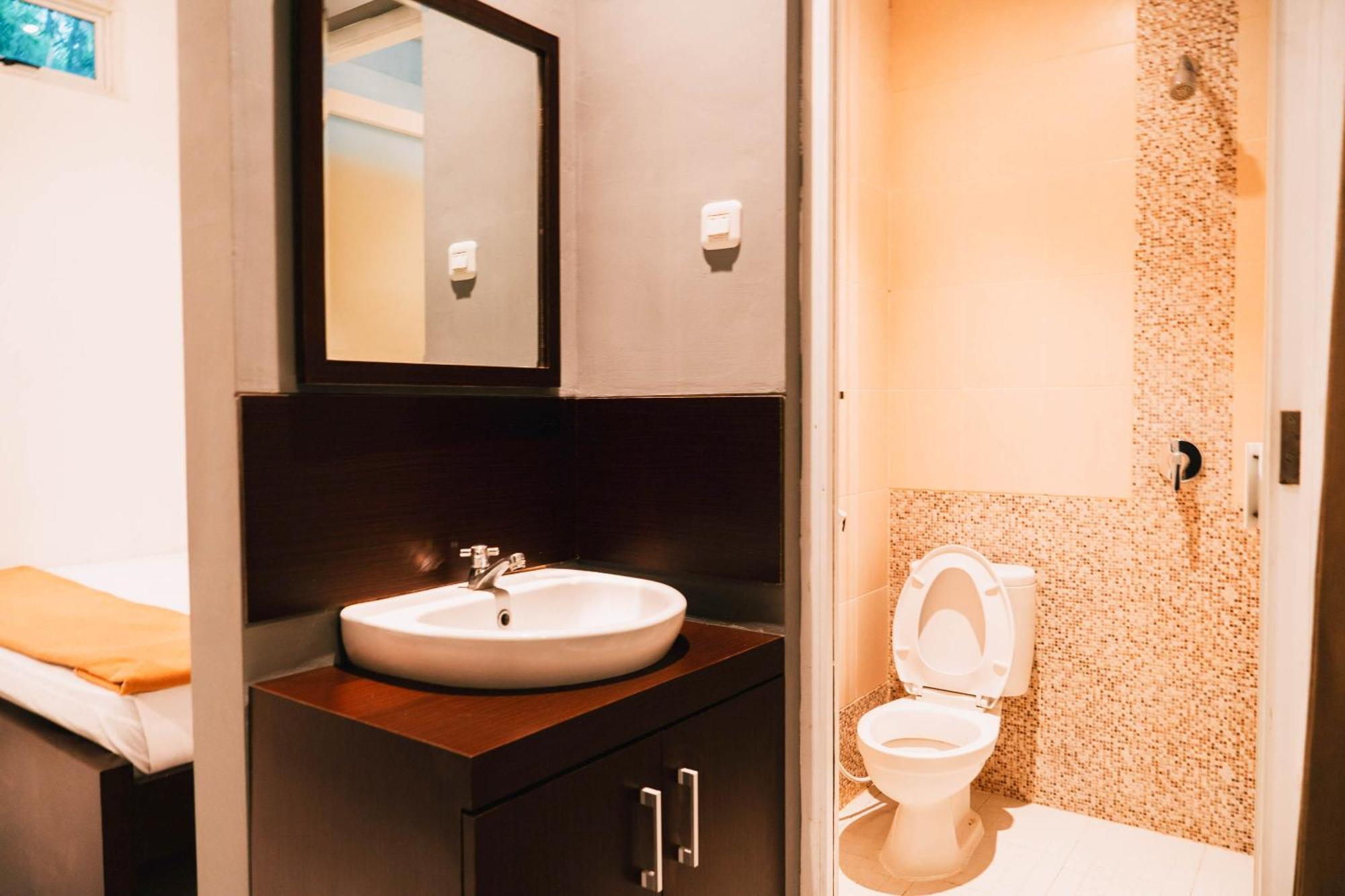 New Surya Hotel Banyuwangi  Dış mekan fotoğraf