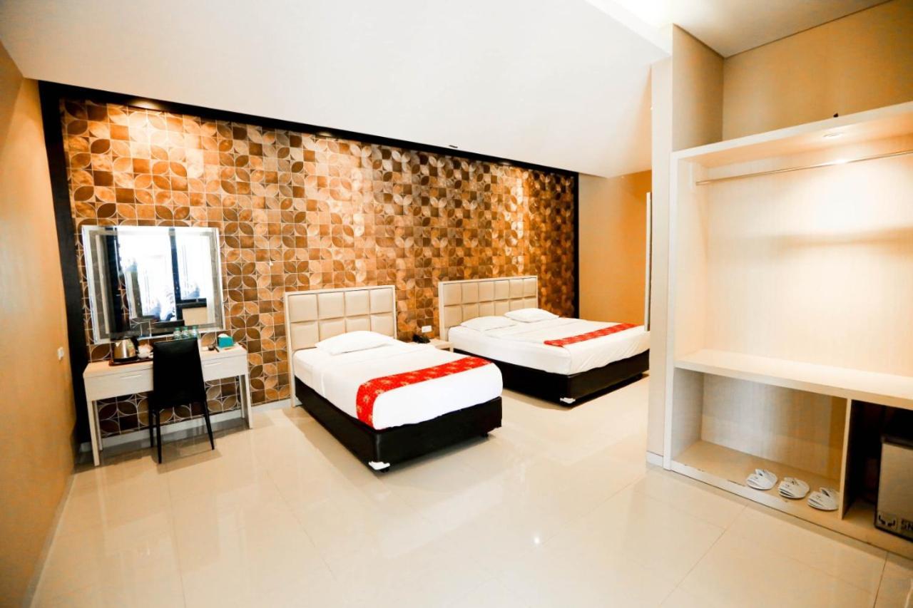 New Surya Hotel Banyuwangi  Dış mekan fotoğraf