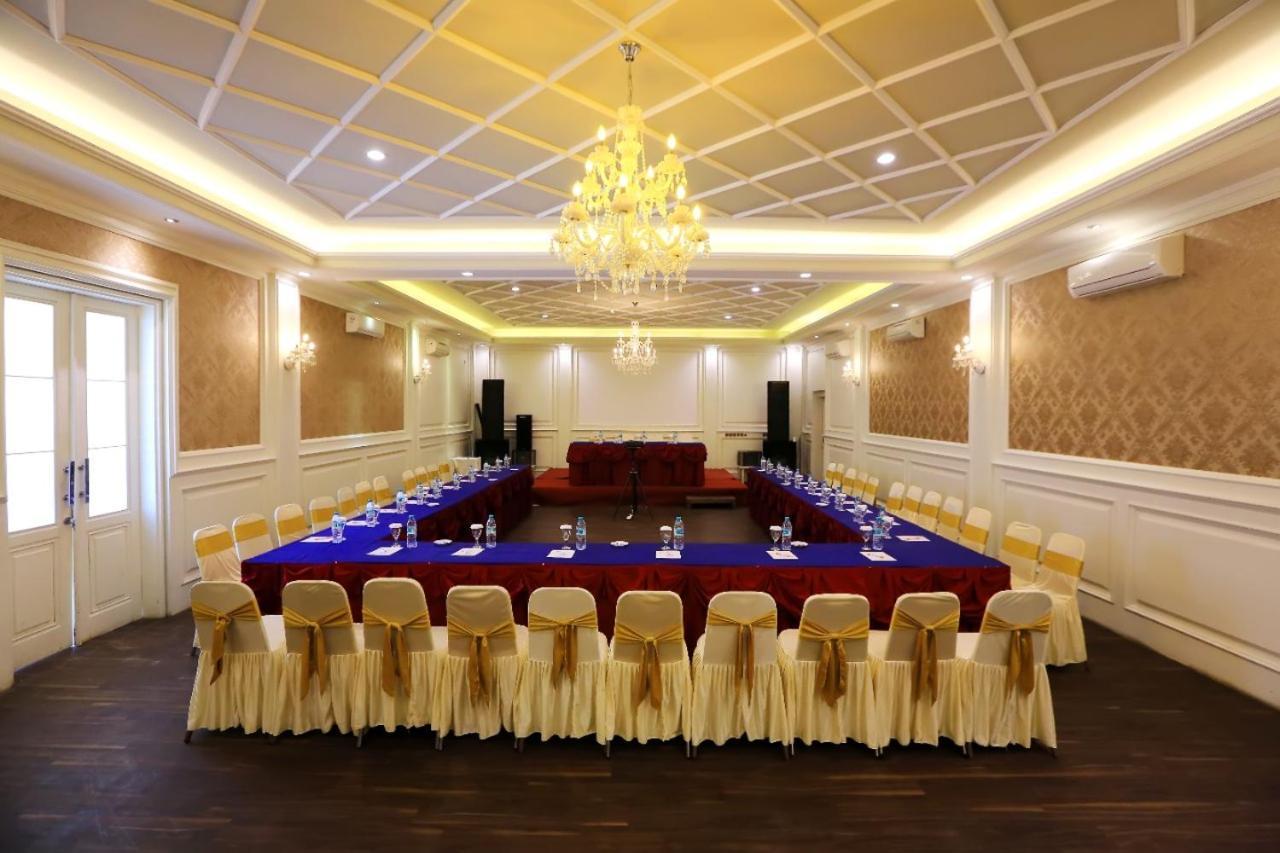 New Surya Hotel Banyuwangi  Dış mekan fotoğraf