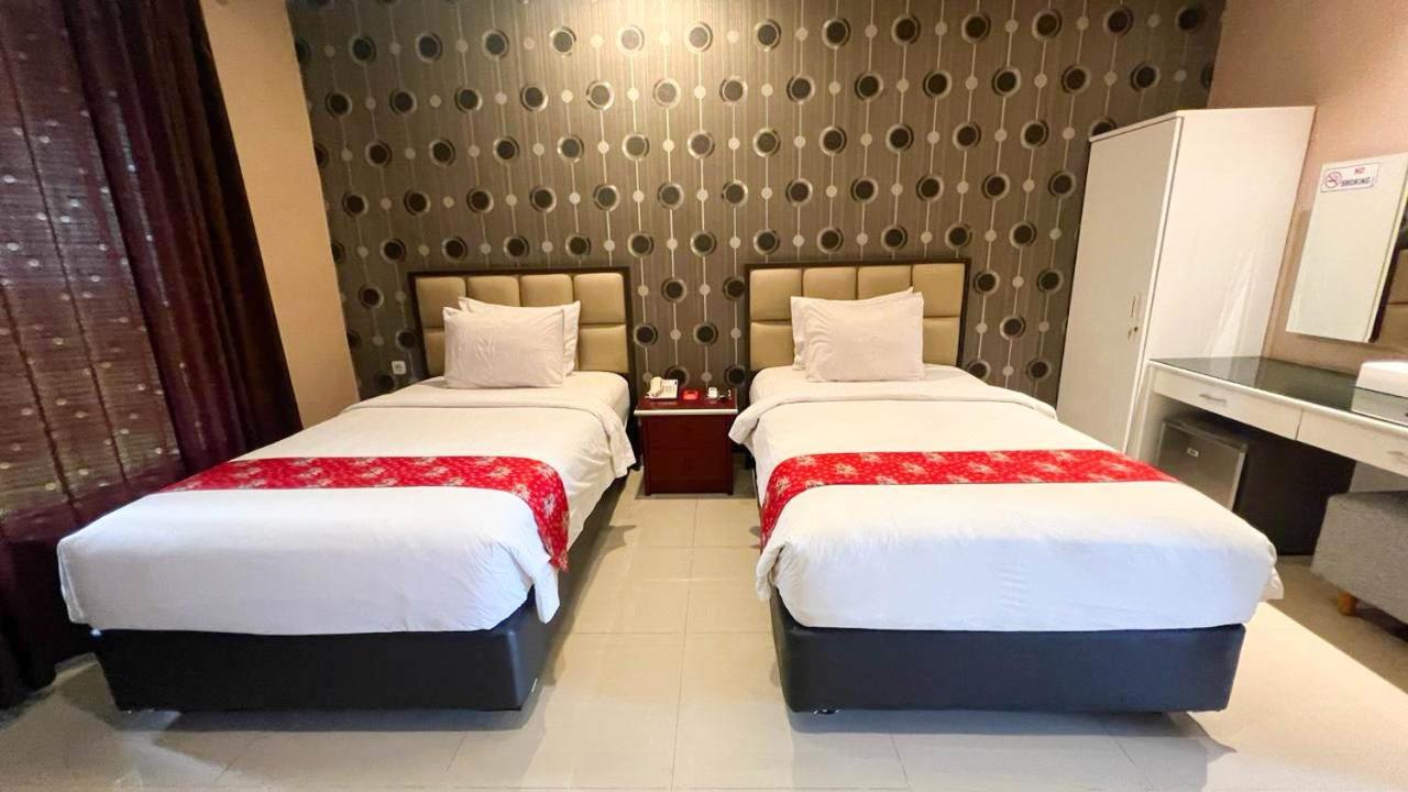 New Surya Hotel Banyuwangi  Dış mekan fotoğraf