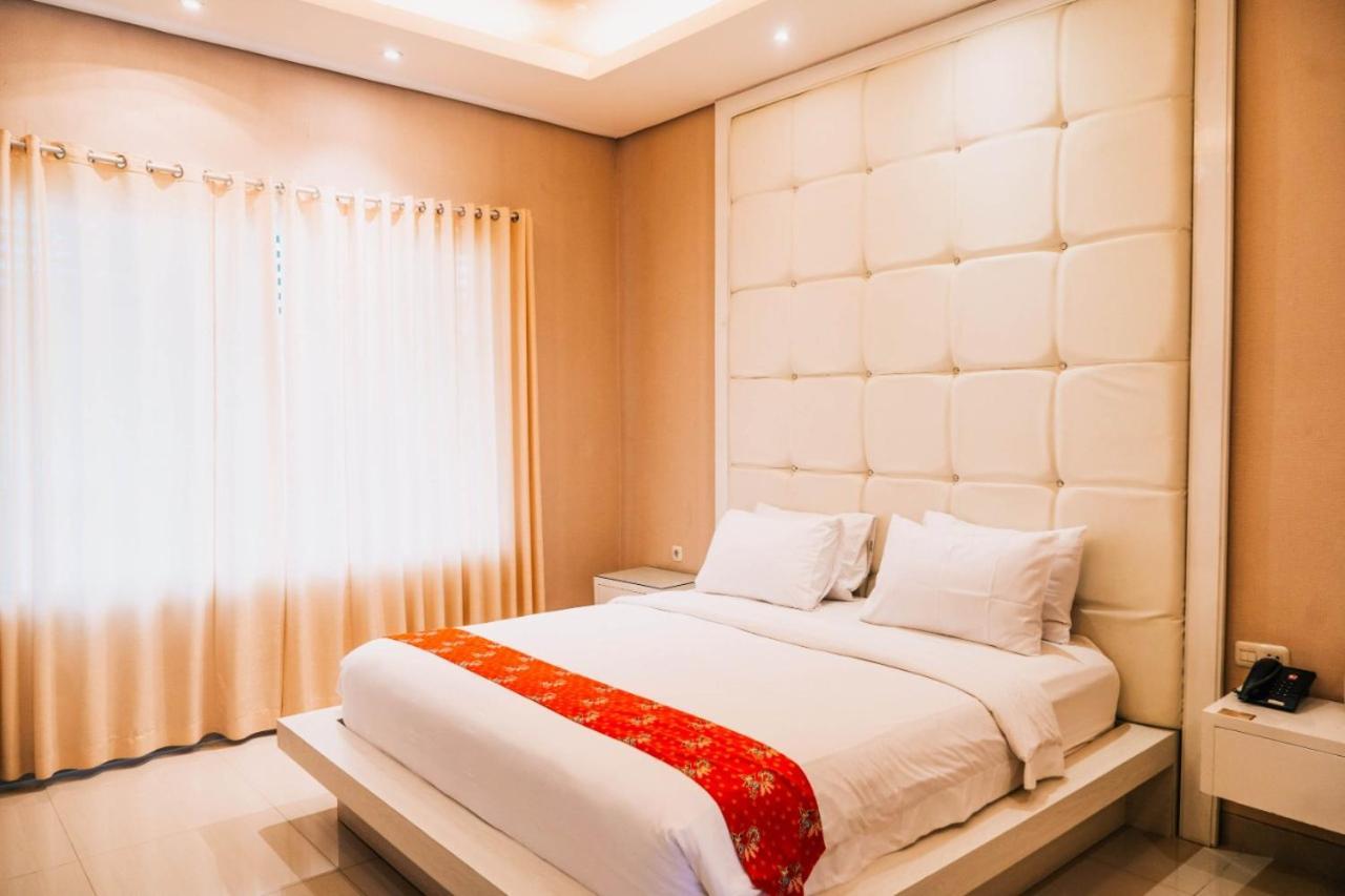 New Surya Hotel Banyuwangi  Dış mekan fotoğraf