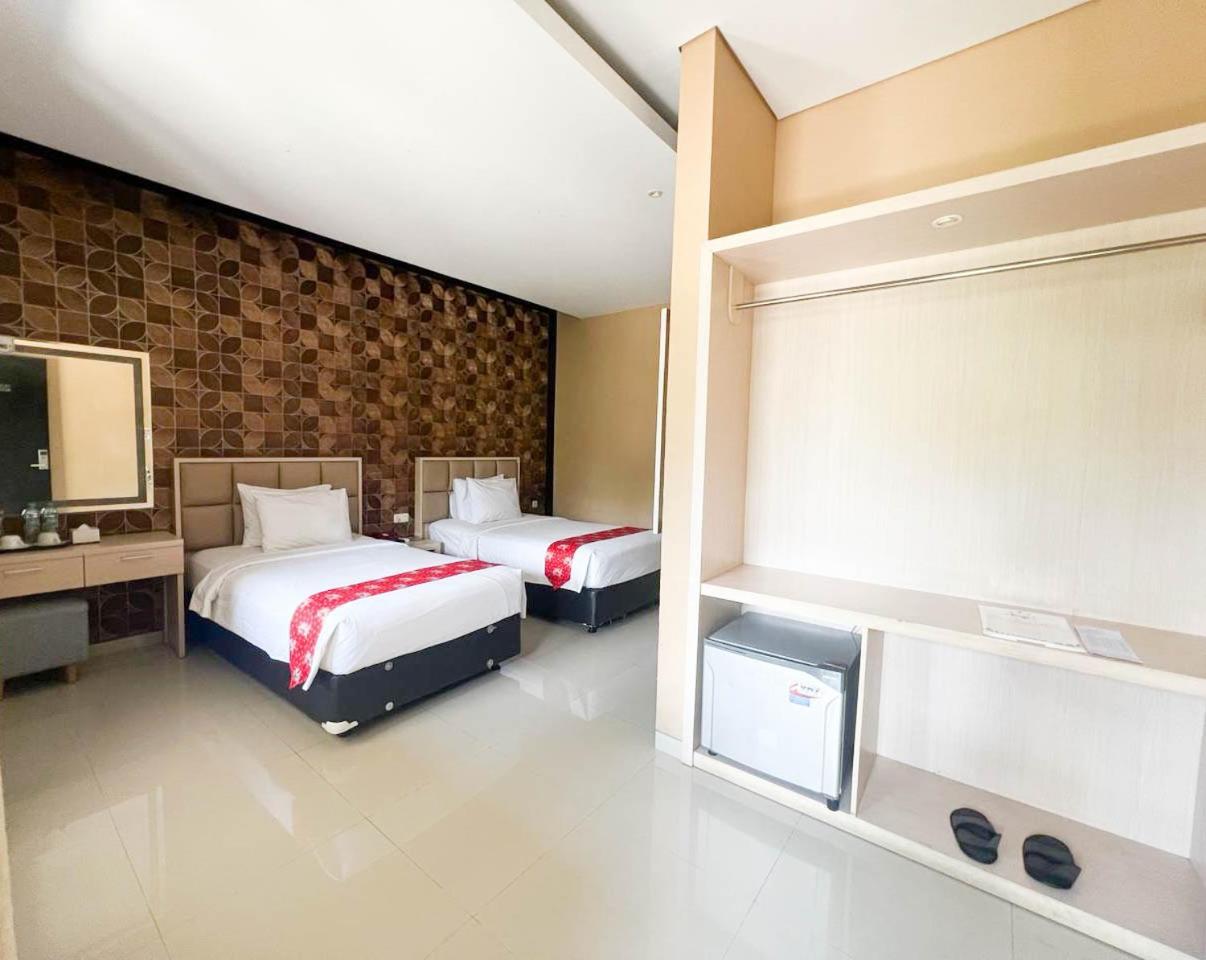 New Surya Hotel Banyuwangi  Dış mekan fotoğraf